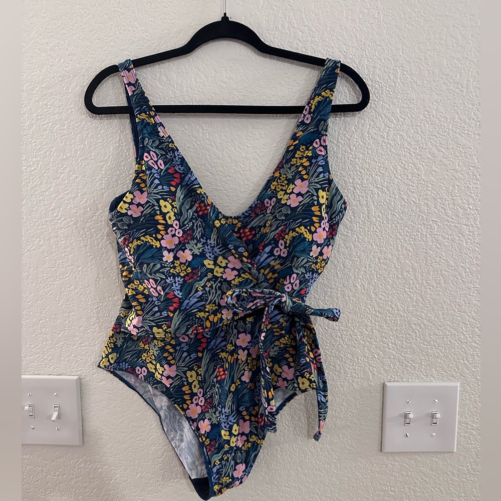 Summersalt X Rifle Paper Co - the perfect wrap one piece swimsuit - size 14